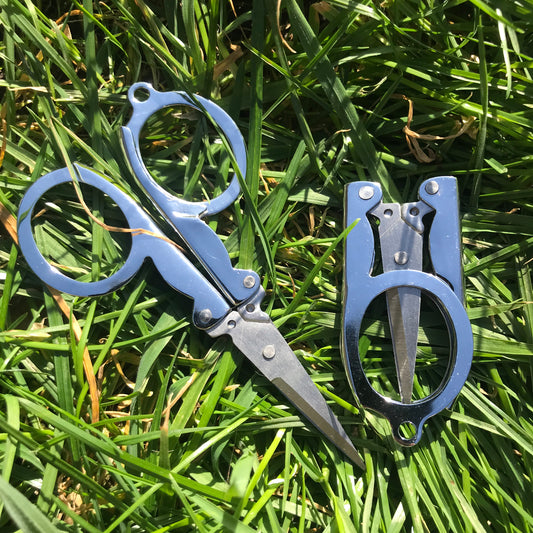 The Zilver foldable scissors